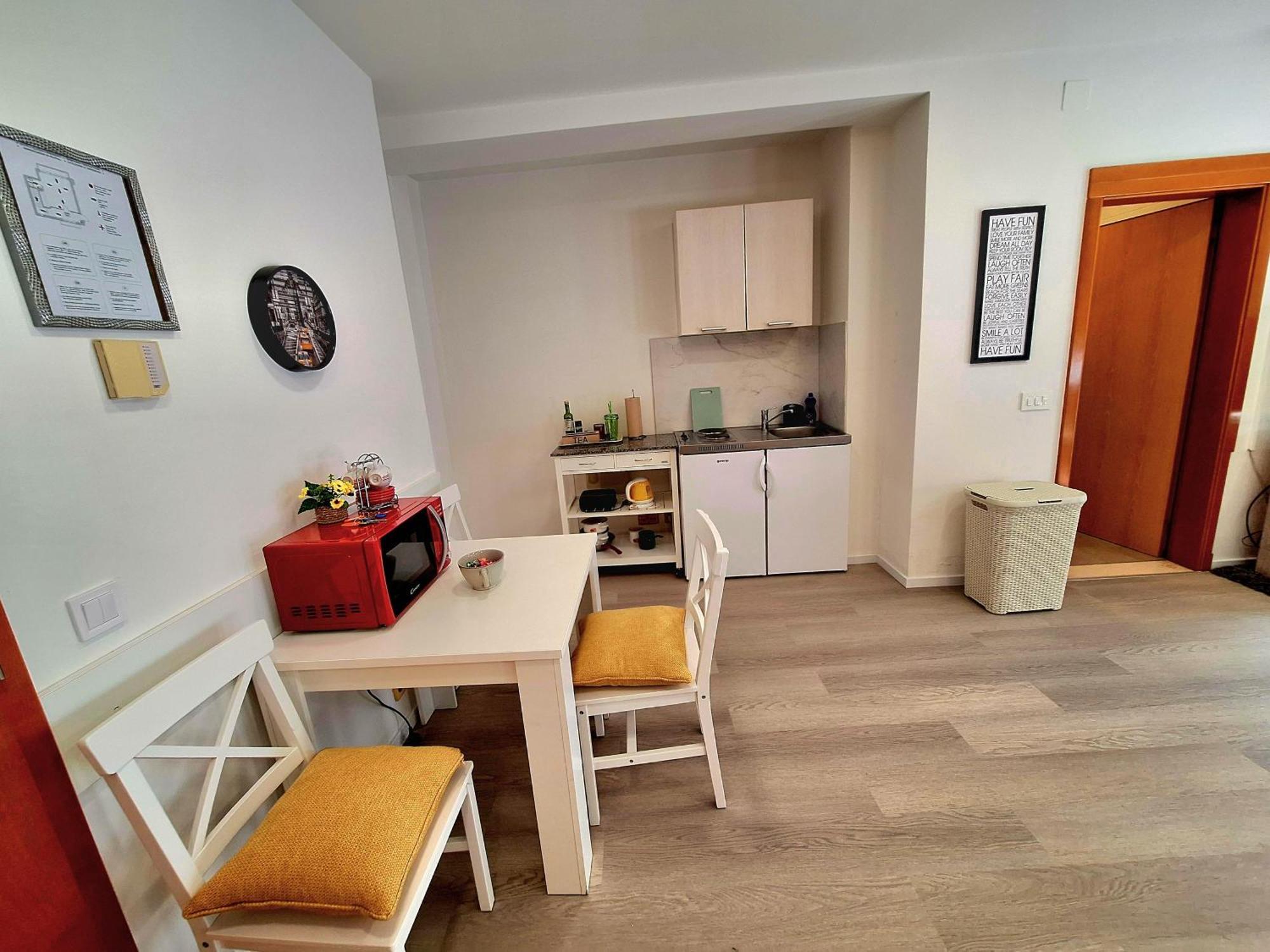 Apartments Midnight City Дубровник Екстериор снимка