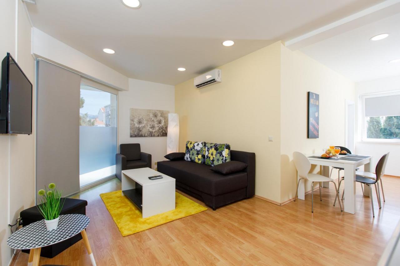 Apartments Midnight City Дубровник Екстериор снимка